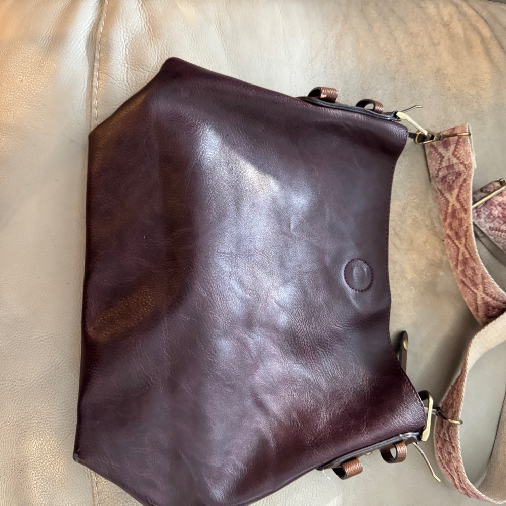 Elegant burgundy Leather Women's Bag